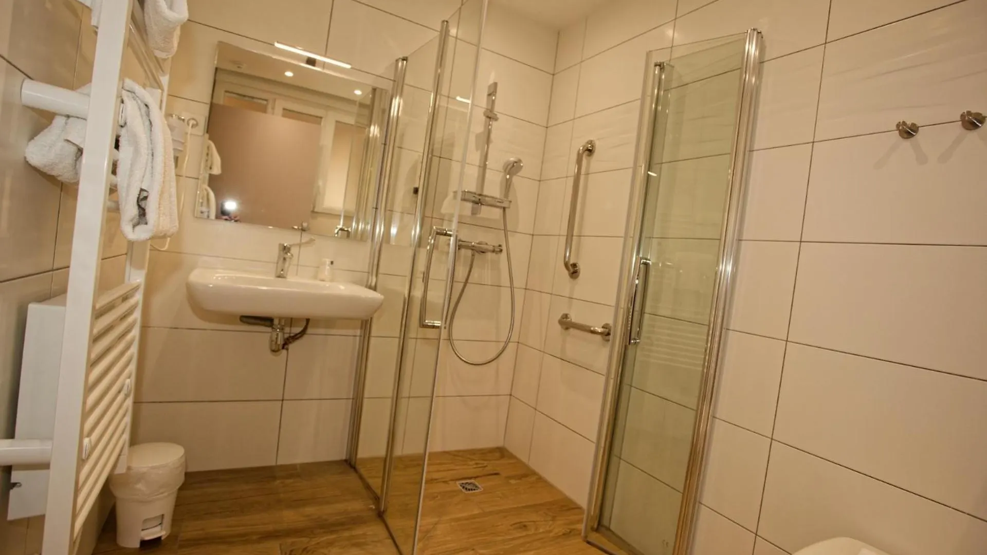 Hotel Ocean Dinan Frankreich